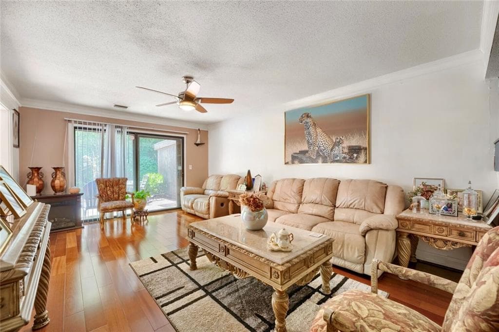 3 bedroom, 3 bathroom, 2,067 sq ft townhouse for sale at 85 Willowick Drive, Lithonia, GA 30038 — photo 8