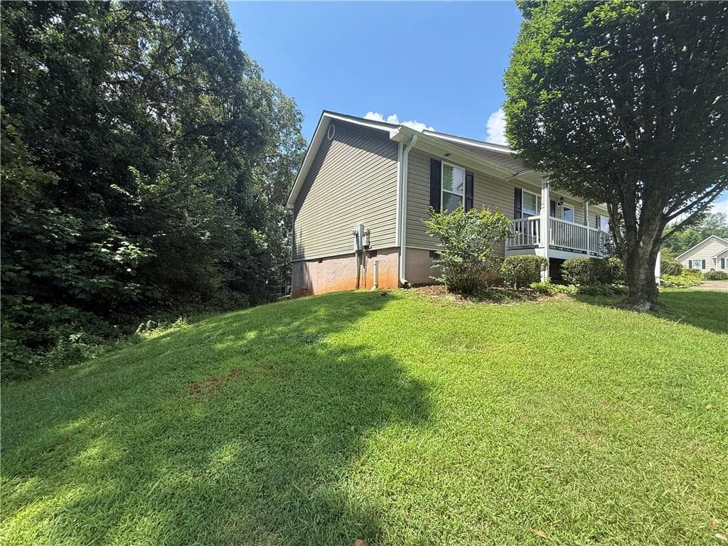 3 bedroom, 2 bathroom, 1,674 sq ft single family residence for sale at 229 Majesty Drive, Rockmart, GA 30153 — photo 5