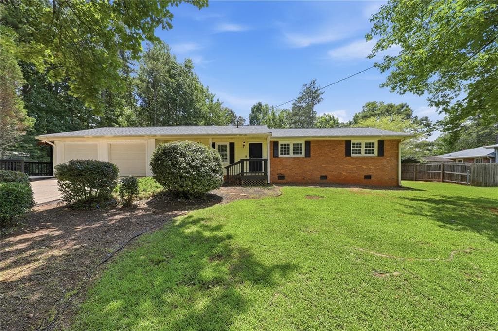 3 bedroom, 2 bathroom, 1,460 sq ft single family residence sold at 6556 Glenwood Drive, Douglasville, GA 30135