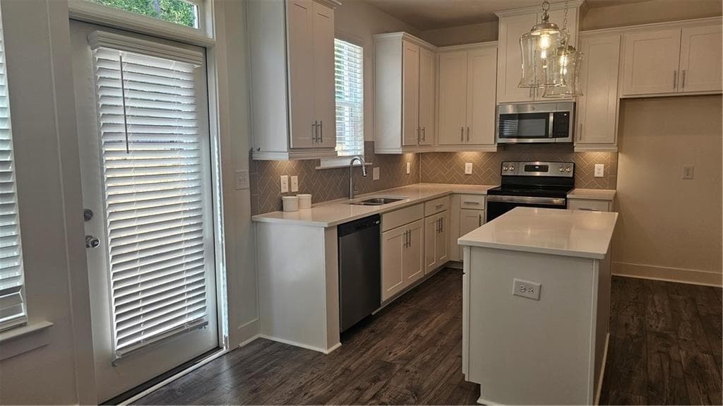 3 bedroom, 3 bathroom, 1,745 sq ft townhouse for rent at 153 Auburn Valley Way, Auburn, GA 30011 for $2,100 a month — photo 6