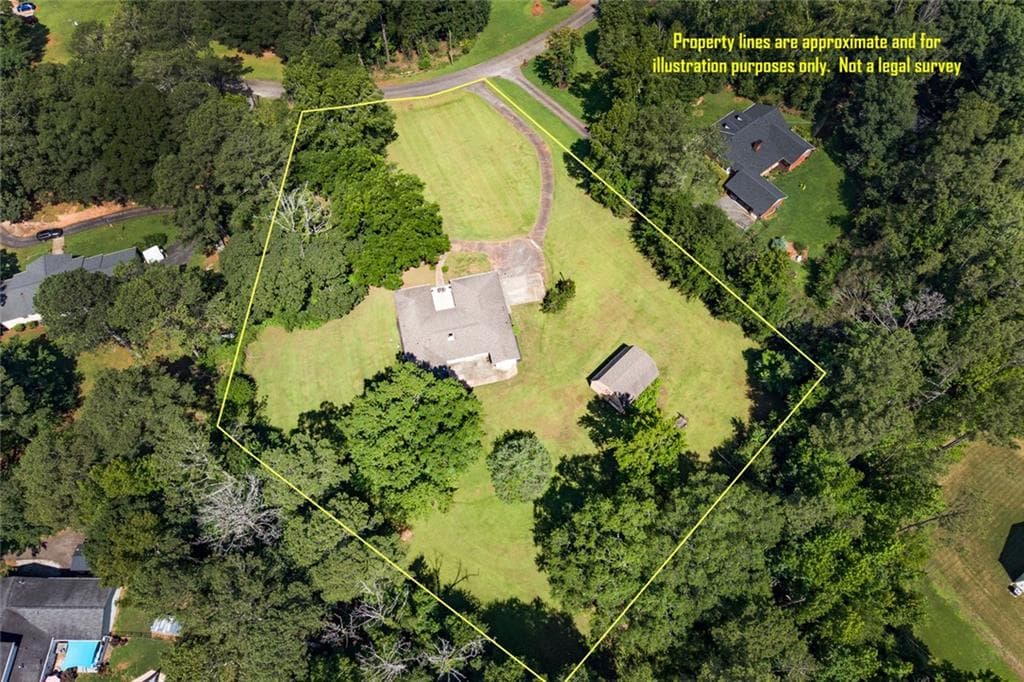 3 bedroom, 3 bathroom, 3,152 sq ft single family residence under contract at 18 Valley Trail, Covington, GA 30014 — photo 2