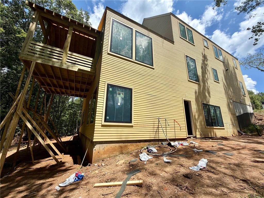 4 bedroom, 5 bathroom, 5,597 sq ft single family residence for sale at 175 Cedarwood Lane, Roswell, GA 30075 — photo 4