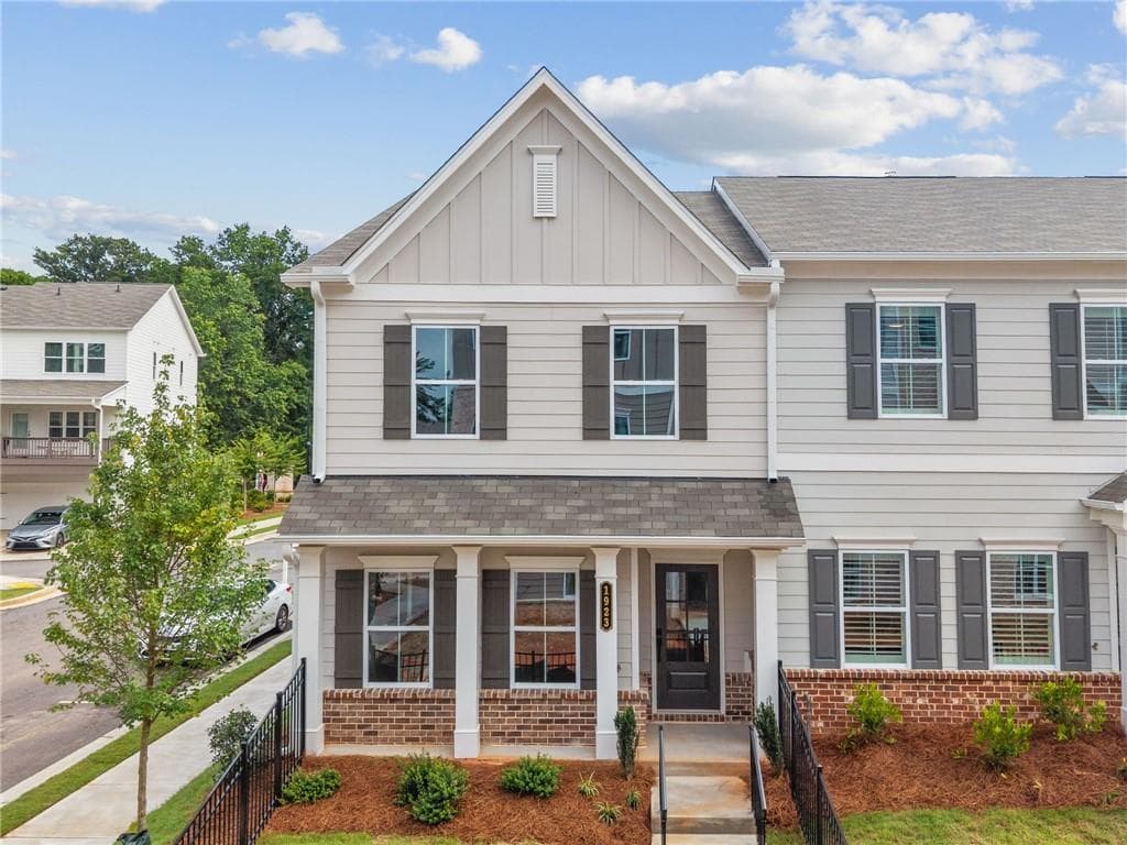 3 bedroom, 3 bathroom, 1,615 sq ft townhouse sold at 1925 Kinnard Alley, Kennesaw, GA 30144