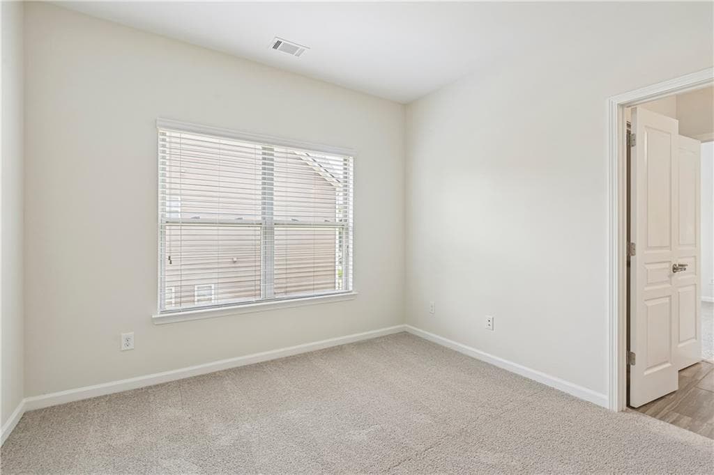 4 bedroom, 3 bathroom, 2,989 sq ft single family residence under contract at 5155 Northview Lake, Cumming, GA 30040 — photo 8