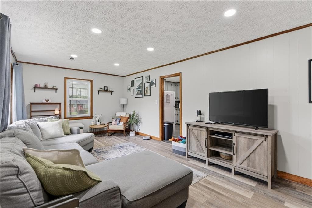 2 bedroom, 2 bathroom, 1,218 sq ft single family residence for sale at 14 Don Drive, Rome, GA 30165 — photo 5