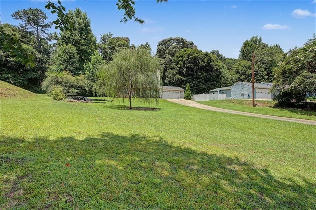 3 bedroom, 2 bathroom, 1,272 sq ft single family residence for sale at 1516 Willow Gate Way, Auburn, GA 30011 — photo 4