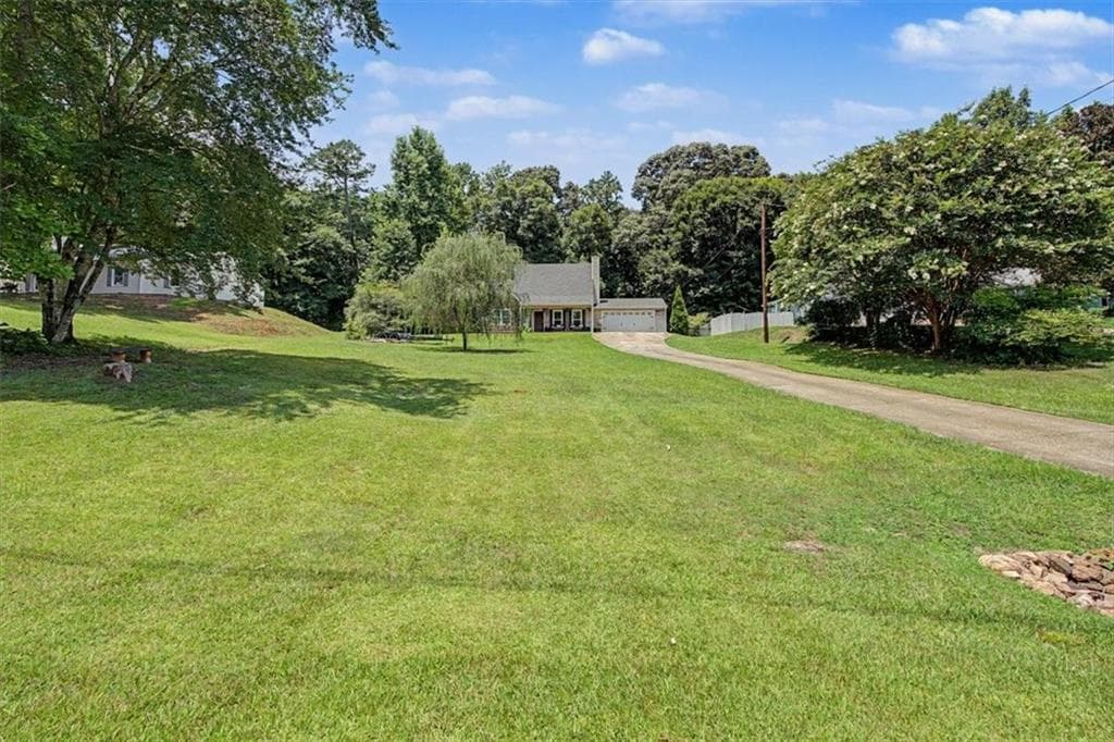 3 bedroom, 2 bathroom, 1,272 sq ft single family residence for sale at 1516 Willow Gate Way, Auburn, GA 30011 — photo 5