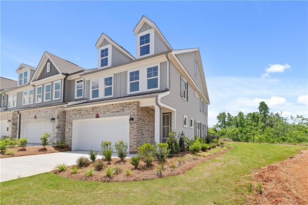 3 bedroom, 3 bathroom, 1,804 sq ft townhouse for sale at 6210 Molo Lane 657, Cumming, GA 30041