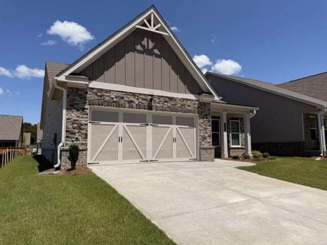 3 bedroom, 2 bathroom, 1,977 sq ft single family residence under contract at 2620 Warbler Pass, Loganville, GA 30052 — photo 2