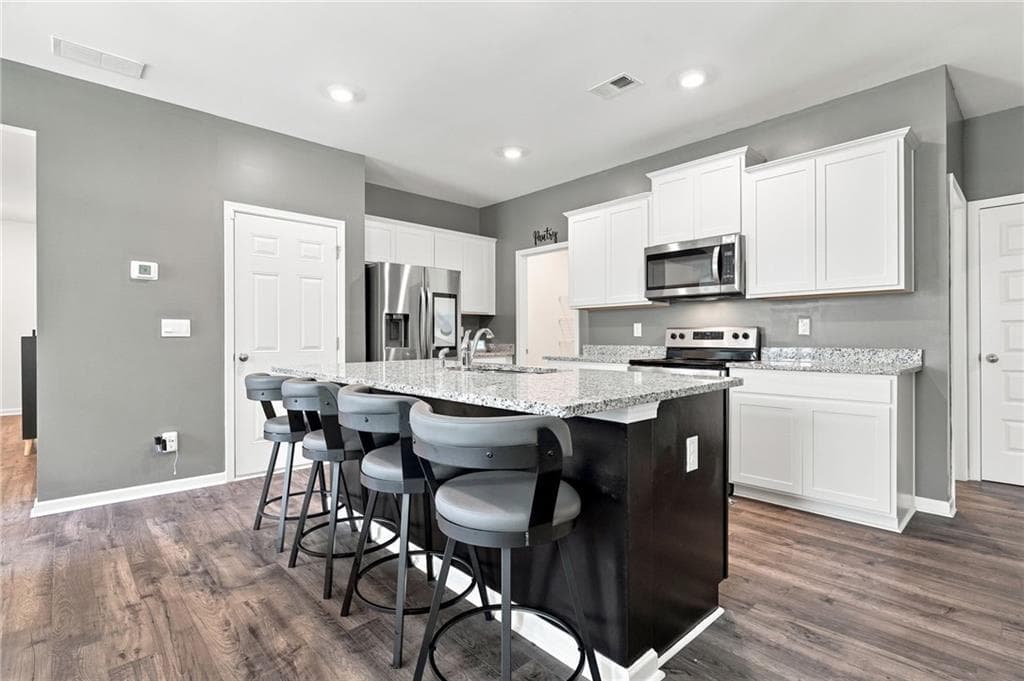 5 bedroom, 3 bathroom, 2,480 sq ft single family residence for sale at 1087 Rigby Court, Atlanta, GA 30354 — photo 5