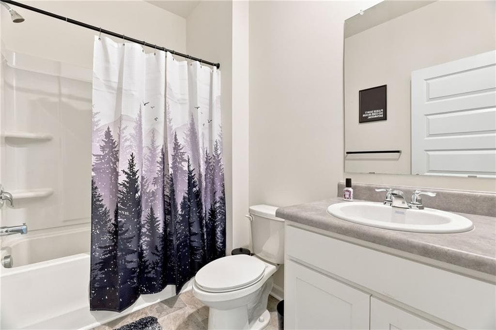 5 bedroom, 3 bathroom, 2,480 sq ft single family residence for sale at 1087 Rigby Court, Atlanta, GA 30354 — photo 8