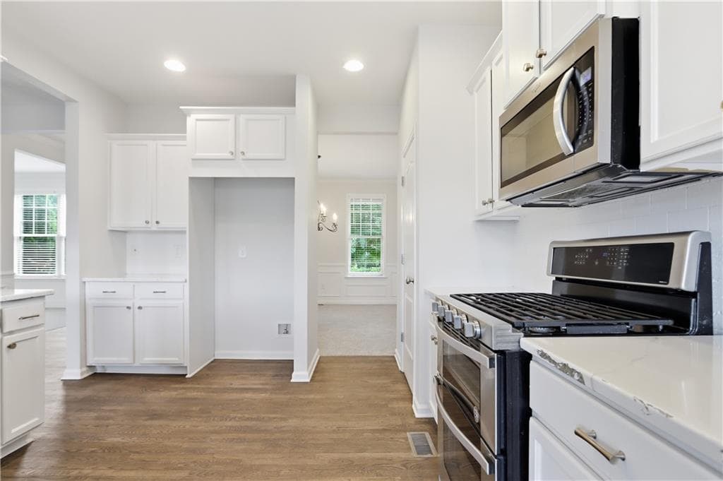 4 bedroom, 3 bathroom, 3,066 sq ft single family residence for sale at 375 Royal Sunset Drive, Dallas, GA 30157 — photo 8