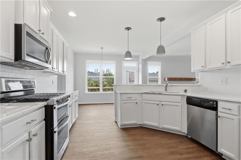 4 bedroom, 3 bathroom, 3,066 sq ft single family residence for sale at 375 Royal Sunset Drive, Dallas, GA 30157 — photo 9
