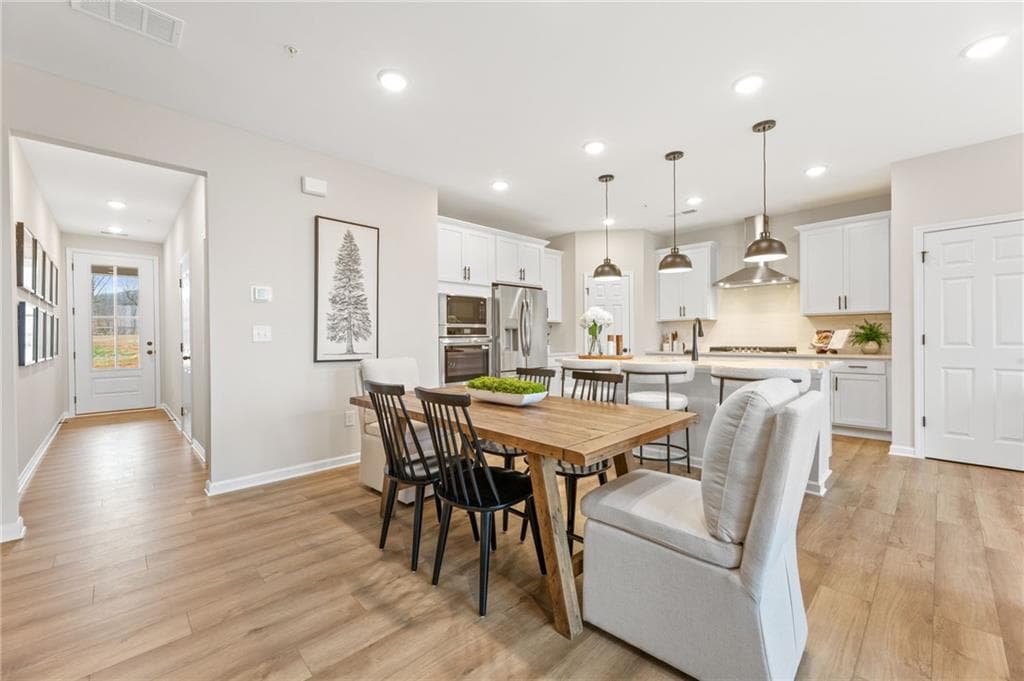 3 bedroom, 3 bathroom, 1,804 sq ft townhouse for sale at 6240 Molo Lane 660, Cumming, GA 30041 — photo 4