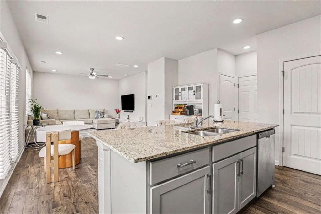 4 bedroom, 3 bathroom, 2,210 sq ft single family residence under contract at 8236 Castleton Drive, Fairburn, GA 30213 — photo 9