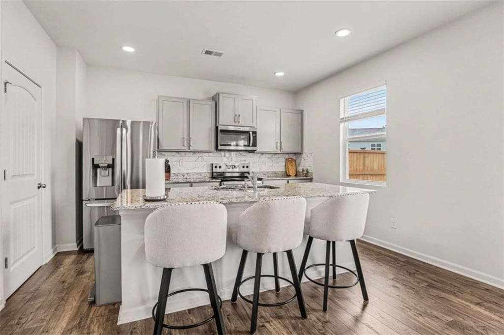 4 bedroom, 3 bathroom, 2,210 sq ft single family residence under contract at 8236 Castleton Drive, Fairburn, GA 30213 — photo 10