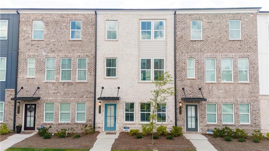 3 bedroom, 3 bathroom, 2,000 sq ft townhouse for rent at 2675 Whistler Way, Lawrenceville, GA 30043 for $2,350 a month — photo 1 of 17