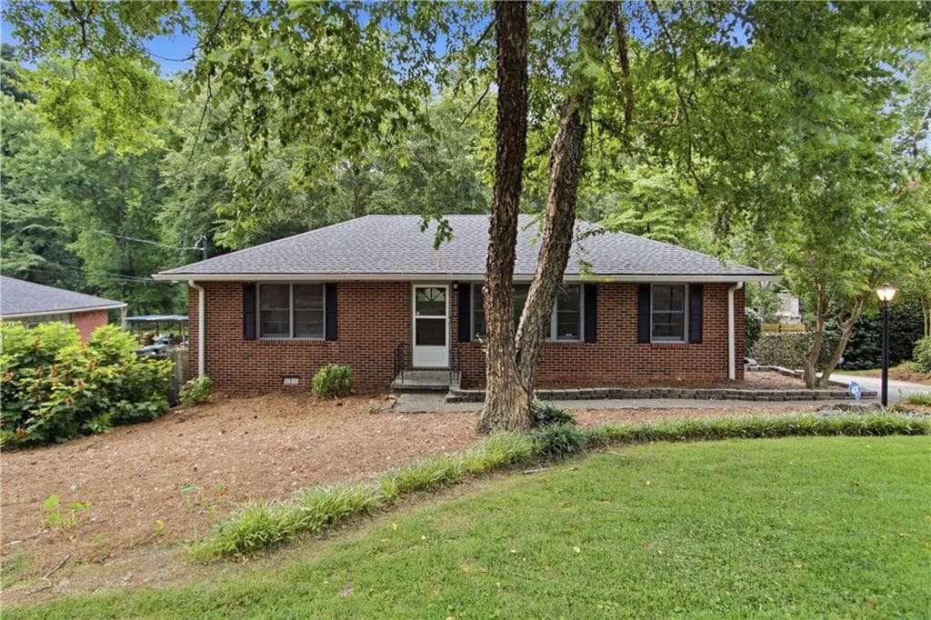 3 bedroom, 2 bathroom, 1,687 sq ft single family residence for sale at 106 Larose Circle, Marietta, GA 30060