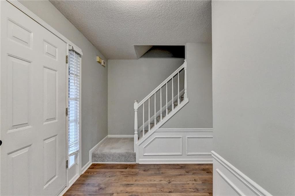 4 bedroom, 3 bathroom, 2,168 sq ft single family residence for sale at 525 Barsham Way, Johns Creek, GA 30097 — photo 3