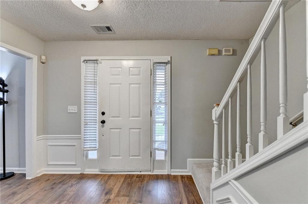 4 bedroom, 3 bathroom, 2,168 sq ft single family residence for sale at 525 Barsham Way, Johns Creek, GA 30097 — photo 4