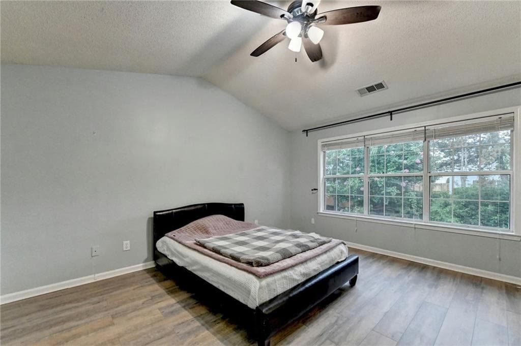 4 bedroom, 3 bathroom, 2,168 sq ft single family residence for sale at 525 Barsham Way, Johns Creek, GA 30097 — photo 5