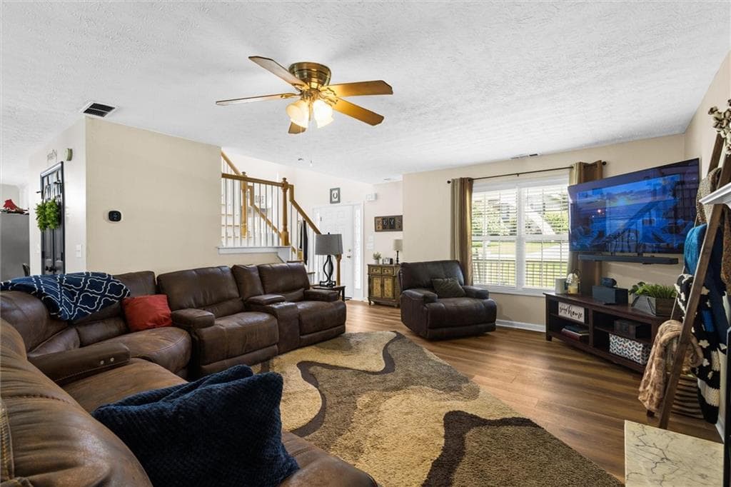 3 bedroom, 3 bathroom, 2,155 sq ft single family residence for sale at 1660 Burnt Oak Way, Dacula, GA 30019 — photo 4