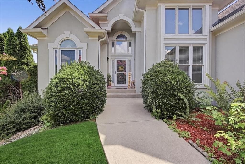 3 bedroom, 2 bathroom, 3,416 sq ft single family residence for sale at 4970 Hyde Court, Cumming, GA 30040 — photo 1 of 50