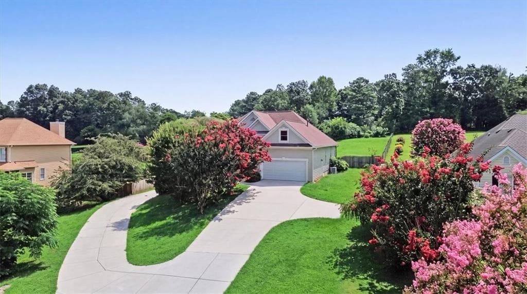 3 bedroom, 2 bathroom, 3,416 sq ft single family residence for sale at 4970 Hyde Court, Cumming, GA 30040 — photo 3
