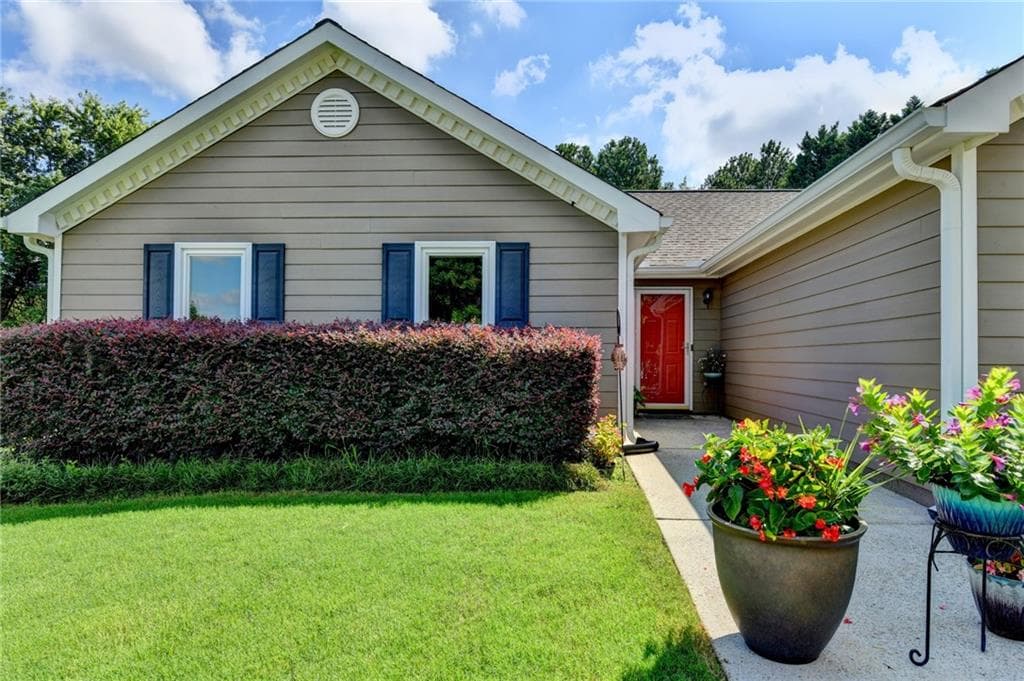 3 bedroom, 2 bathroom, 1,512 sq ft single family residence under contract at 64 Poseidon Way, Lawrenceville, GA 30045 — photo 2