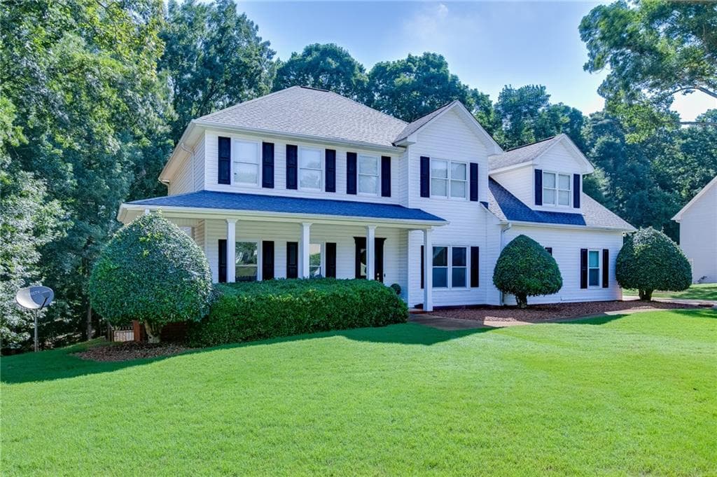4 bedroom, 4 bathroom, 3,821 sq ft single family residence for sale at 4020 Derby Drive, Gainesville, GA 30507 — photo 2