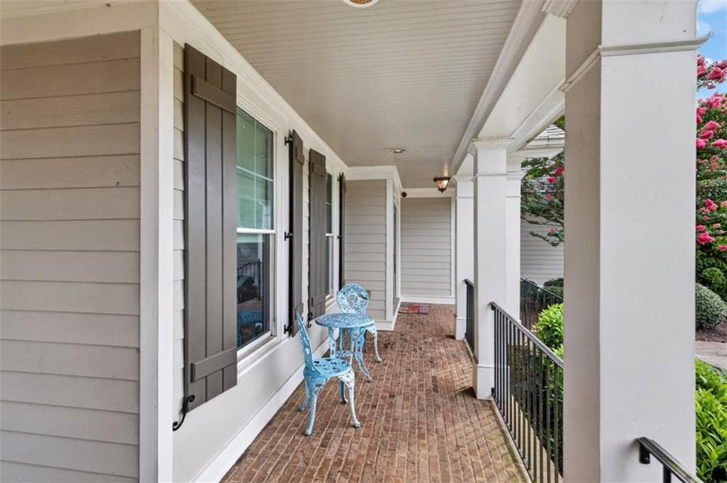 4 bedroom, 4 bathroom, 6,425 sq ft single family residence for sale at 5704 Avalon Commons Way, Clermont, GA 30527 — photo 8