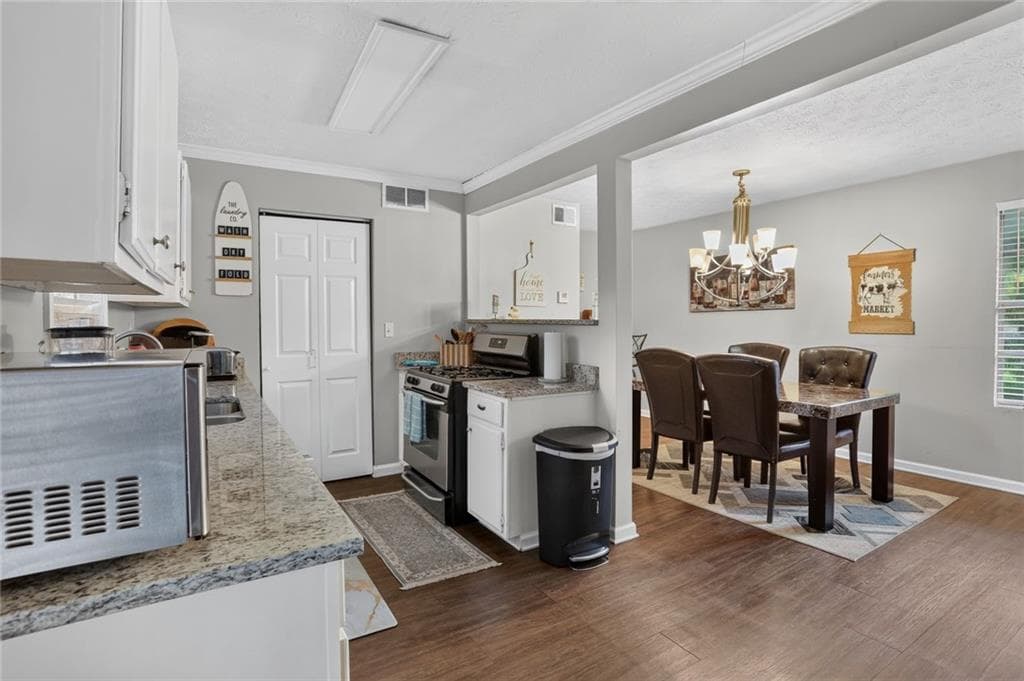 3 bedroom, 2 bathroom, 1,134 sq ft single family residence for sale at 3536 Highland Pine Way, Duluth, GA 30096 — photo 8
