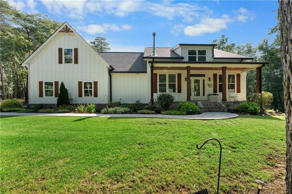 5 bedroom, 4 bathroom, 3,230 sq ft single family residence for sale at 220 Long Road, Rydal, GA 30171 — photo 2