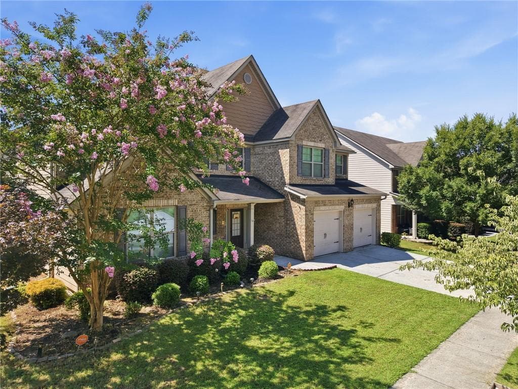 5 bedroom, 6 bathroom, 3,882 sq ft single family residence for sale at 681 Langley Farms Drive, Loganville, GA 30052 — photo 6