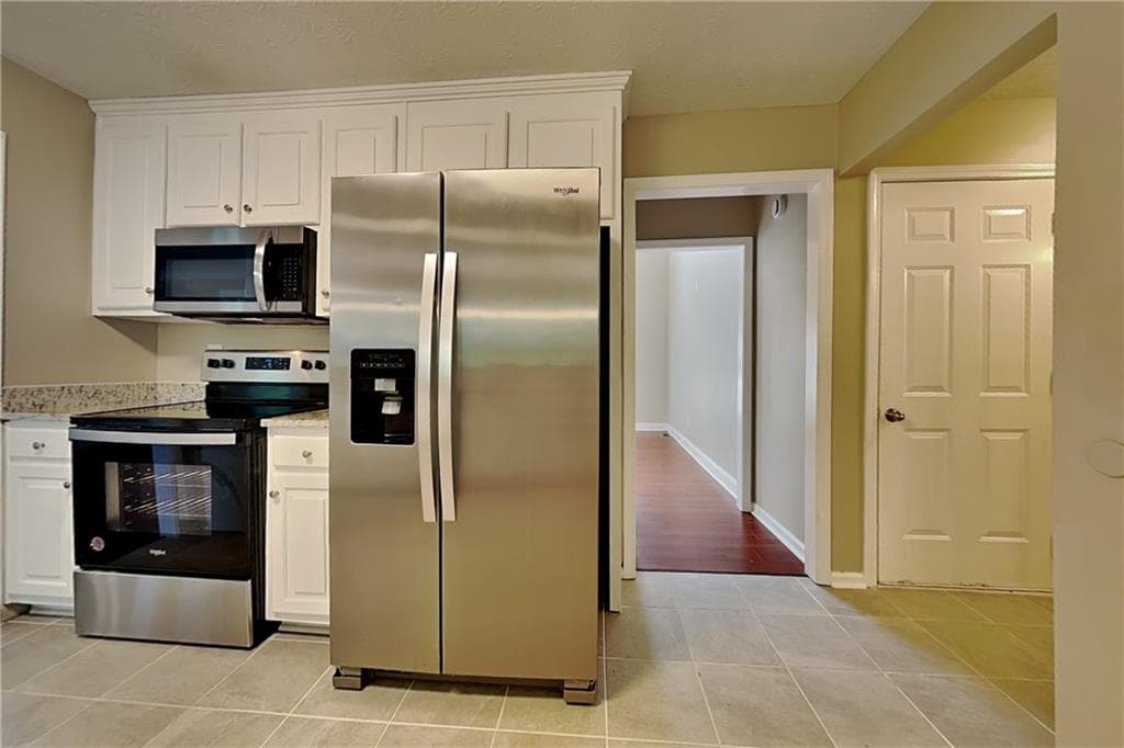 4 bedroom, 3 bathroom single family residence for rent at 3481 Skyland Ridge Court, Loganville, GA 30052 for $2,400 a month — photo 5