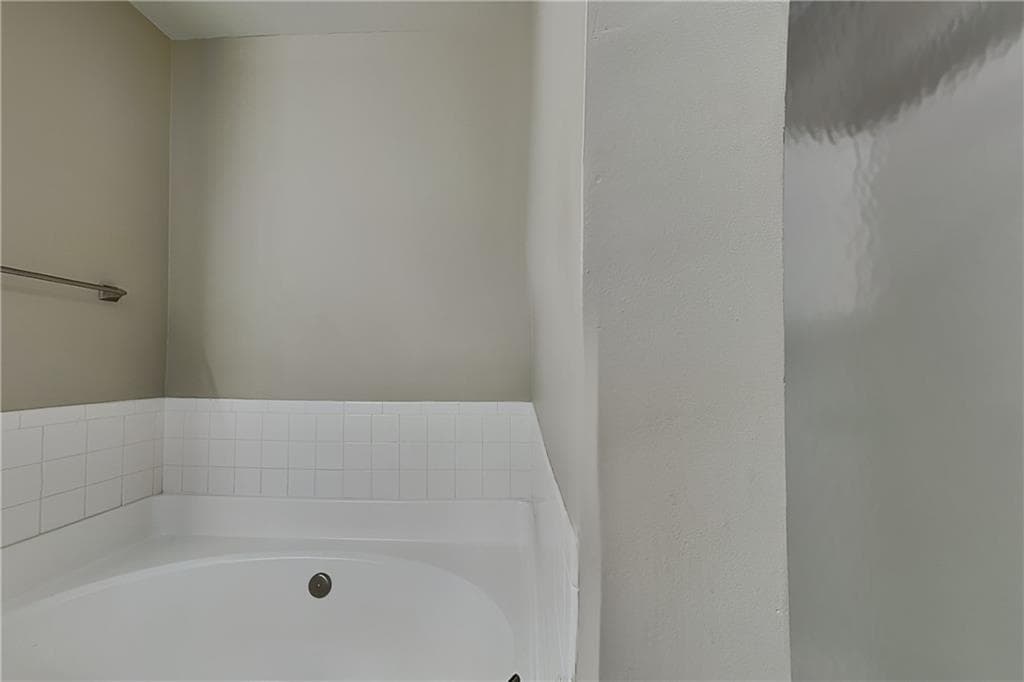 4 bedroom, 3 bathroom single family residence for rent at 3481 Skyland Ridge Court, Loganville, GA 30052 for $2,400 a month — photo 10