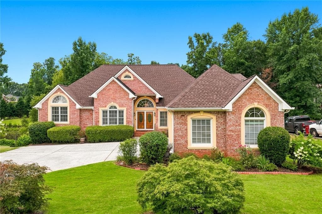 5 bedroom, 4 bathroom, 5,837 sq ft single family residence under contract at 4940 Highland Lake Drive, South Fulton, GA 30349