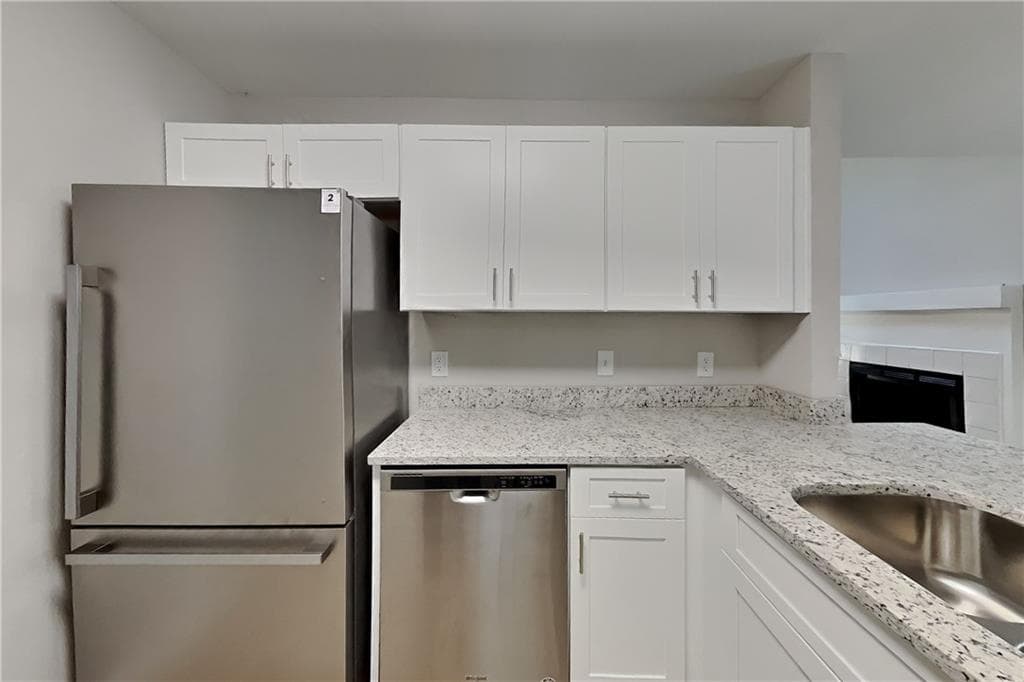 3 bedroom, 3 bathroom, 1,460 sq ft single family residence for rent at 3222 Avensong Village Circle, Milton, GA 30004 for $2,550 a month — photo 5
