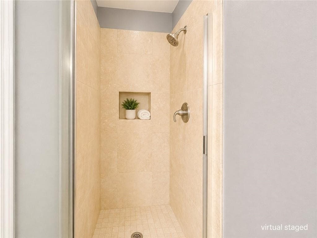 2 bedroom, 2 bathroom, 949 sq ft condominium for sale at 2657 Lenox Road N 181, Atlanta, GA 30324 — photo 5