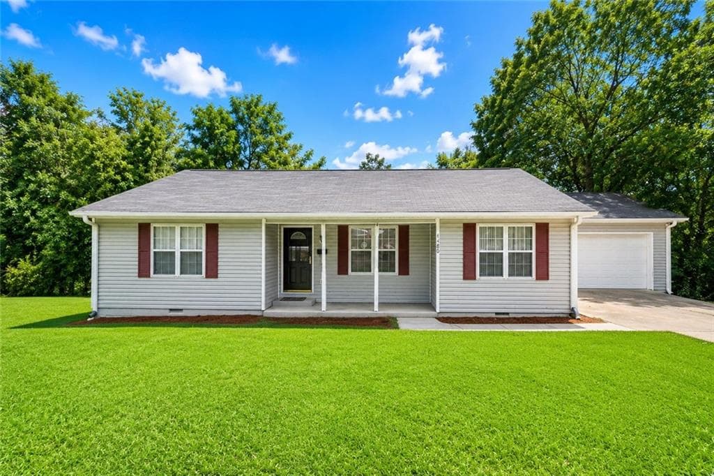 3 bedroom, 2 bathroom, 1,454 sq ft single family residence for sale at 1480 E Broad Street, Athens, GA 30601