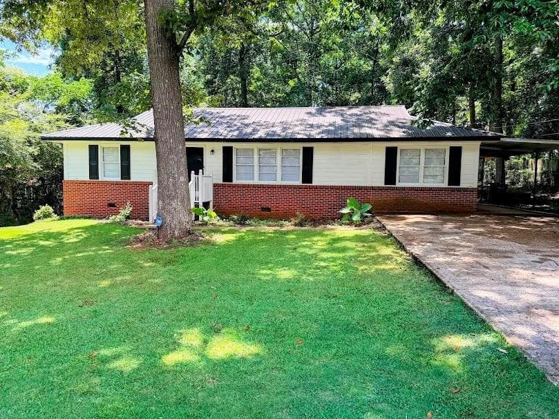 3 bedroom, 2 bathroom, 1,430 sq ft single family residence for sale at 105 Dogwood Drive, LaGrange, GA 30241 — photo 2