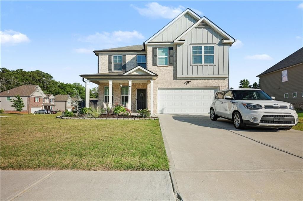 3 bedroom, 3 bathroom, 2,293 sq ft single family residence for sale at 1826 Woodsley Court, Loganville, GA 30052 — photo 2