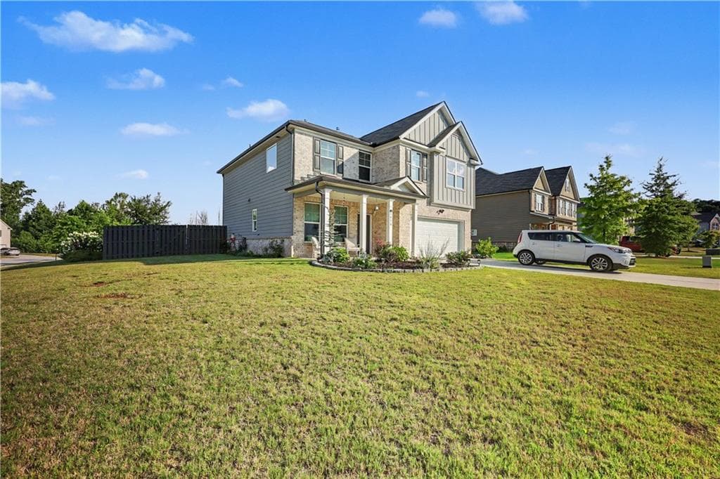 3 bedroom, 3 bathroom, 2,293 sq ft single family residence for sale at 1826 Woodsley Court, Loganville, GA 30052 — photo 3