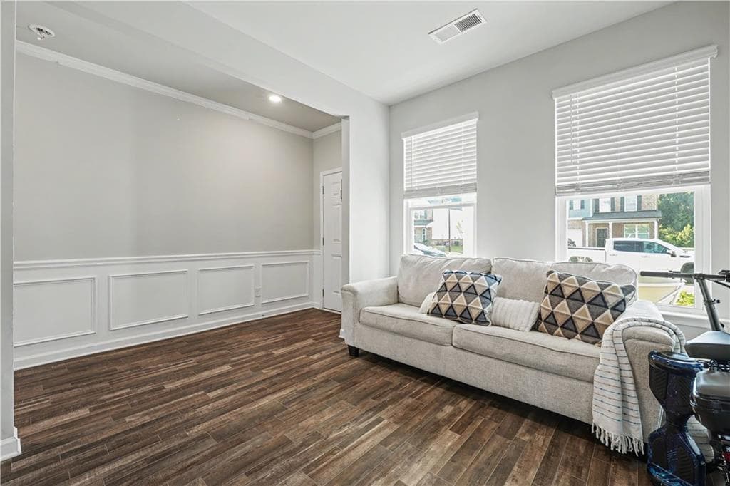 3 bedroom, 3 bathroom, 2,293 sq ft single family residence for sale at 1826 Woodsley Court, Loganville, GA 30052 — photo 6