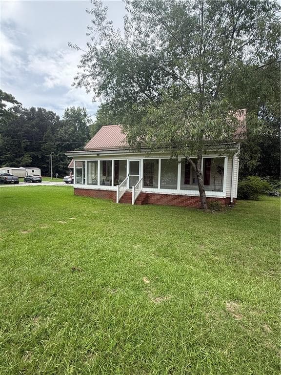 4 bedroom, 2 bathroom, 2,341 sq ft home for sale at 15 Clem Lowell Road, Carrollton, GA