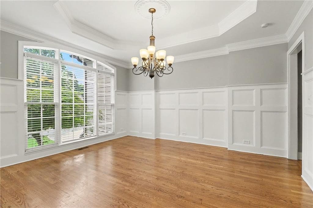6 bedroom, 5 bathroom, 4,054 sq ft single family residence for sale at 1762 Country Wood Drive, Hoschton, GA 30548 — photo 10