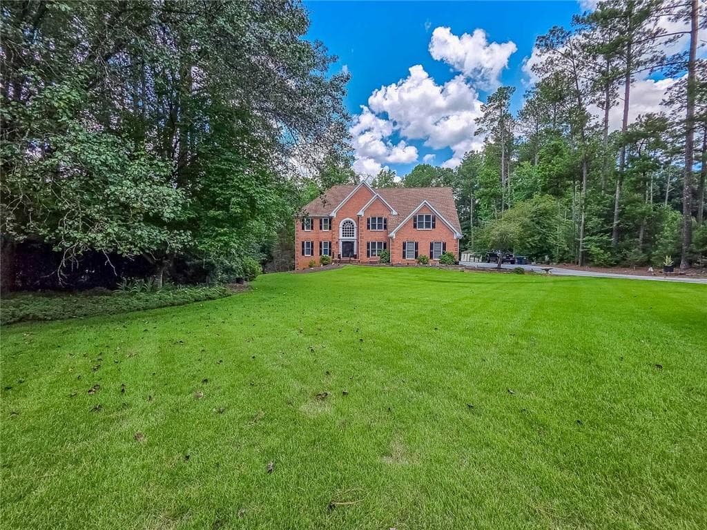 4 bedroom, 4 bathroom, 5,896 sq ft single family residence for sale at 3625 Graycliff Road, Snellville, GA 30039 — photo 3