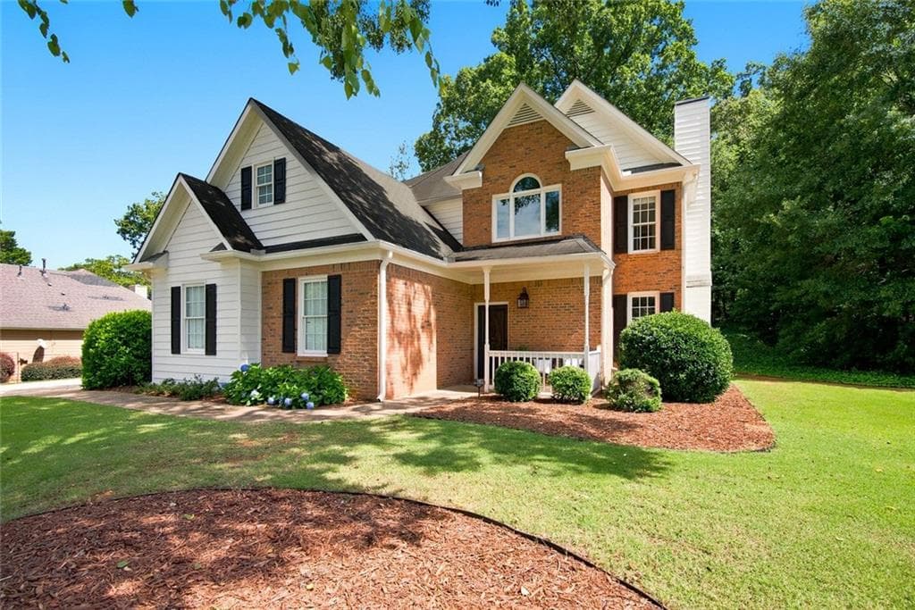 3 bedroom, 3 bathroom, 1,956 sq ft single family residence for sale at 4075 Briar Meadows View, Cumming, GA 30040 — photo 2