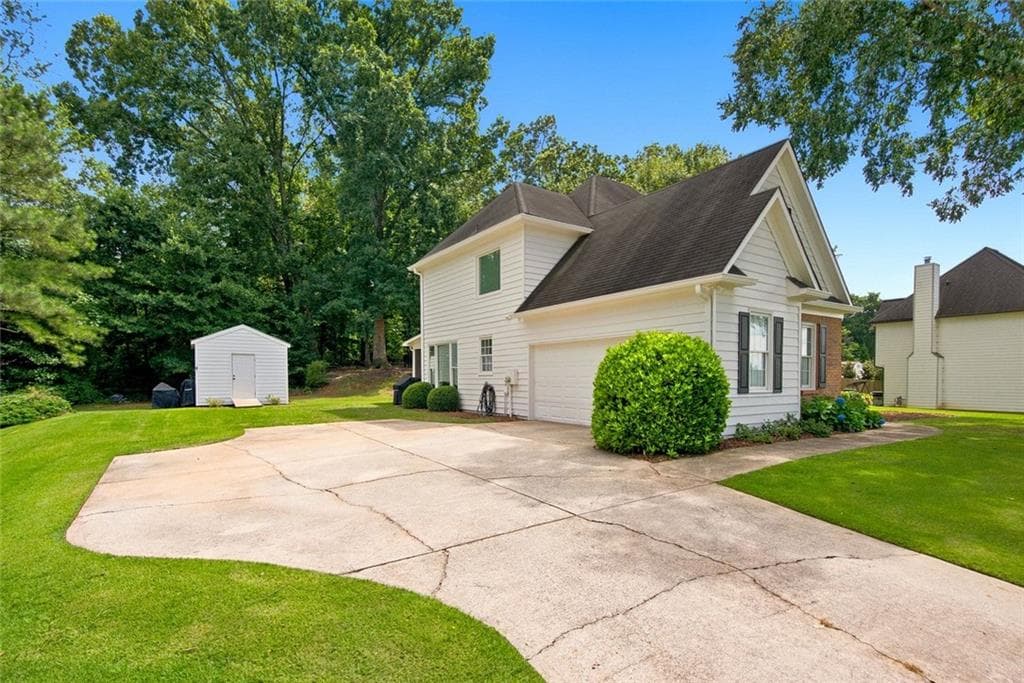 3 bedroom, 3 bathroom, 1,956 sq ft single family residence for sale at 4075 Briar Meadows View, Cumming, GA 30040 — photo 5