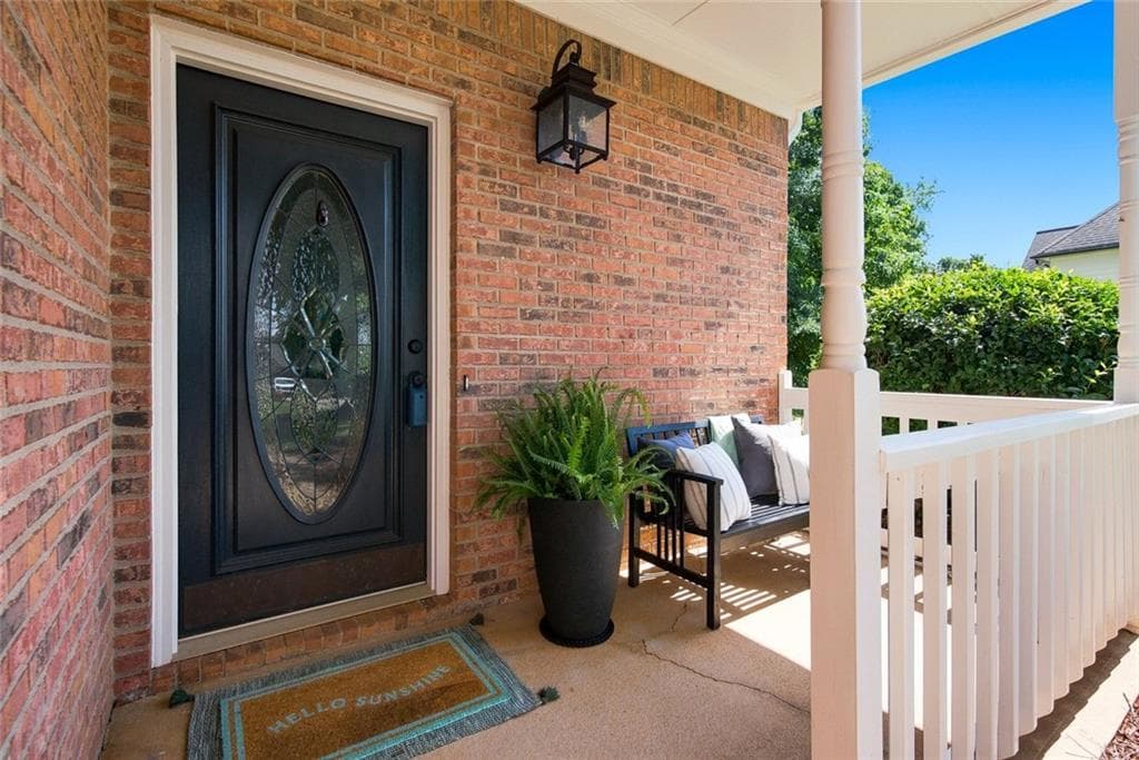 3 bedroom, 3 bathroom, 1,956 sq ft single family residence for sale at 4075 Briar Meadows View, Cumming, GA 30040 — photo 6